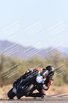 media/Nov-02-2025-CVMA (Sun) [[337aff29ab]]/Race 8-Formula Lightweight Twins Shootout/